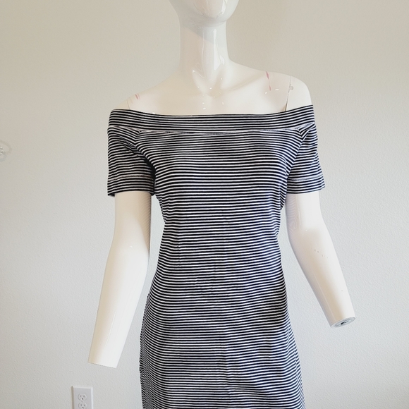 H&M Striped Off The Shoulder Bodycon Knee Length Dress Navy Blue White Sz M - Picture 5 of 8